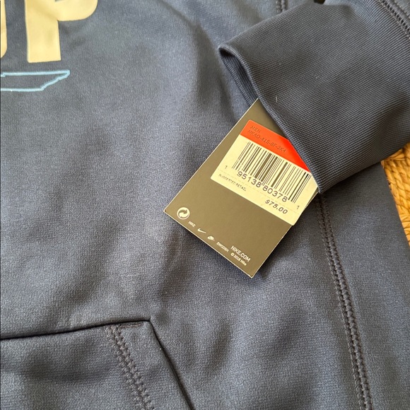 NWT Nike Tennessee Titans Therma Pullover Hoodie Men's L - Picture 3 of 4